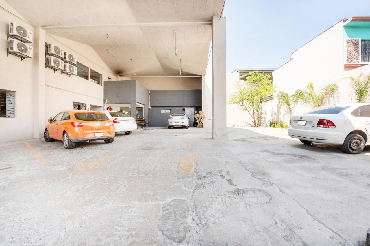 Hotel 202 Monterrey Exterior photo